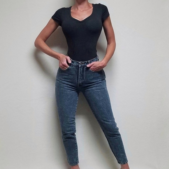 VINTAGE Jordache Extra High Rise Rose Embroidered Side Zip Acid Wash Jeans - Picture 2 of 15